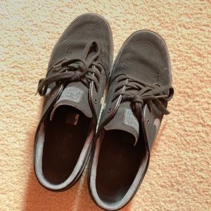 Nike SB “Stefan Janoski” all-black